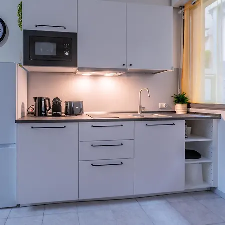 Апартаменты My Little House *
